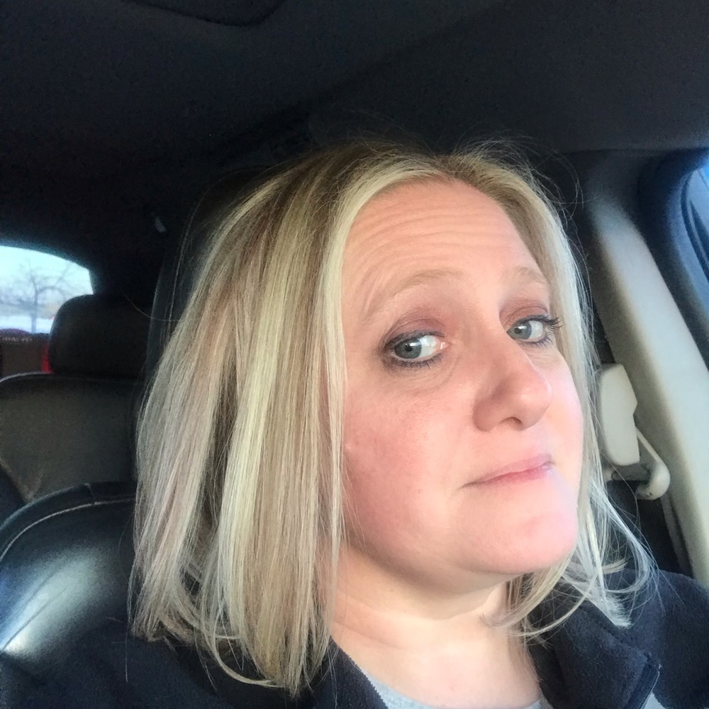 Meet your Posher, Crystal